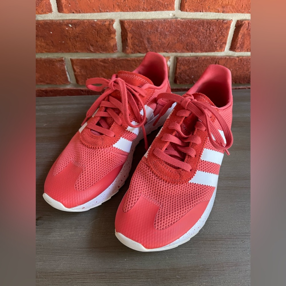 NWOT Adidas Woman’s Flashback Coral Sneaker